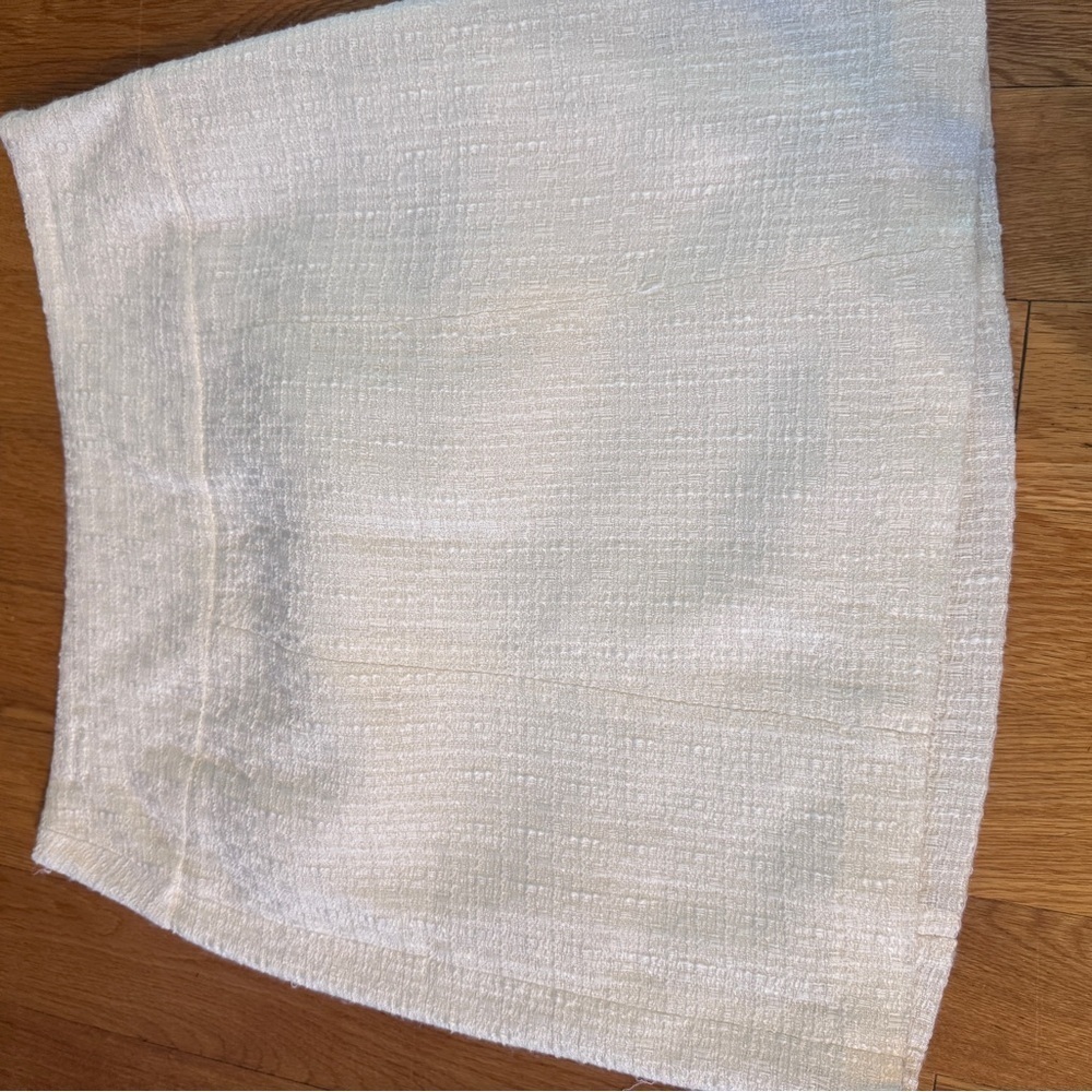 Banana republic - Elegant White Textured Skirt - Picture 2 of 11